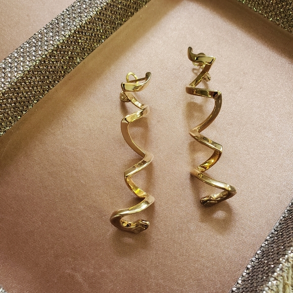 Vintage 14k Gold Zig Zag Spiral Earrings - Picture 2 of 11